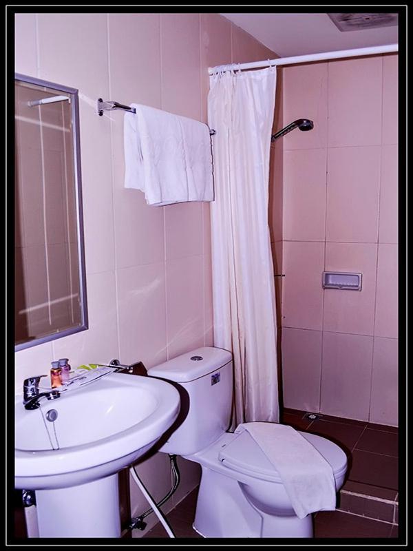 Ayla City Hotel Sorong Buitenkant foto