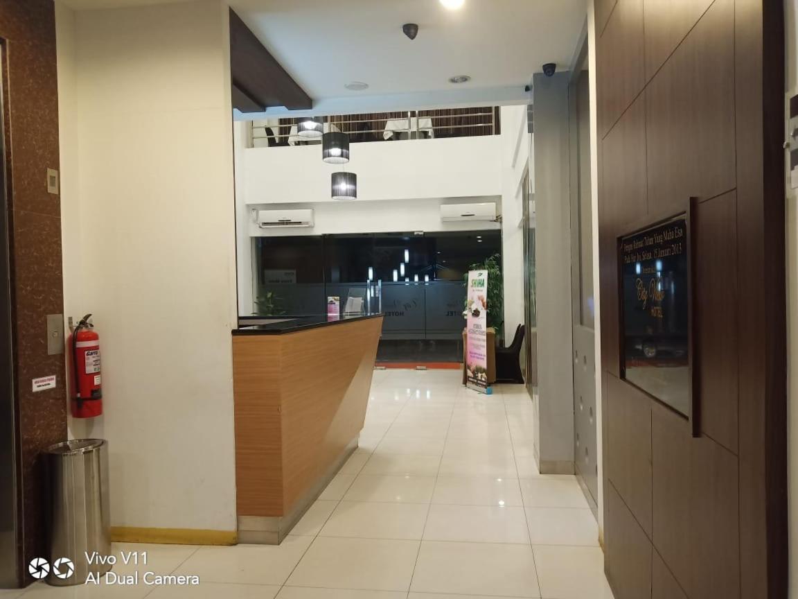 Ayla City Hotel Sorong Buitenkant foto