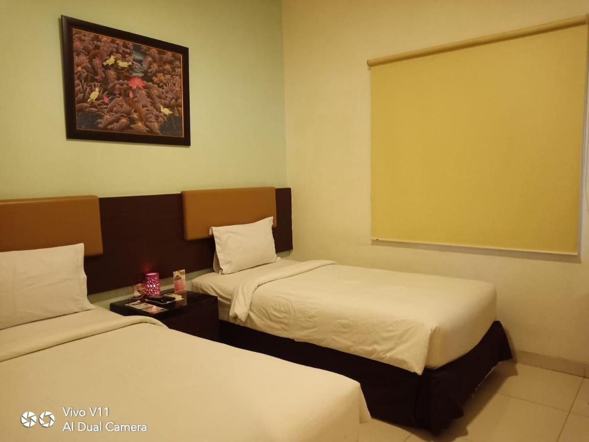 Ayla City Hotel Sorong Buitenkant foto