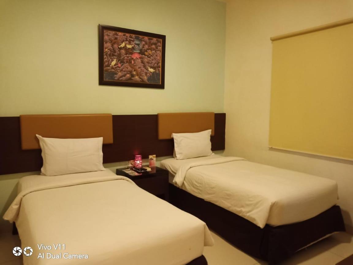 Ayla City Hotel Sorong Buitenkant foto