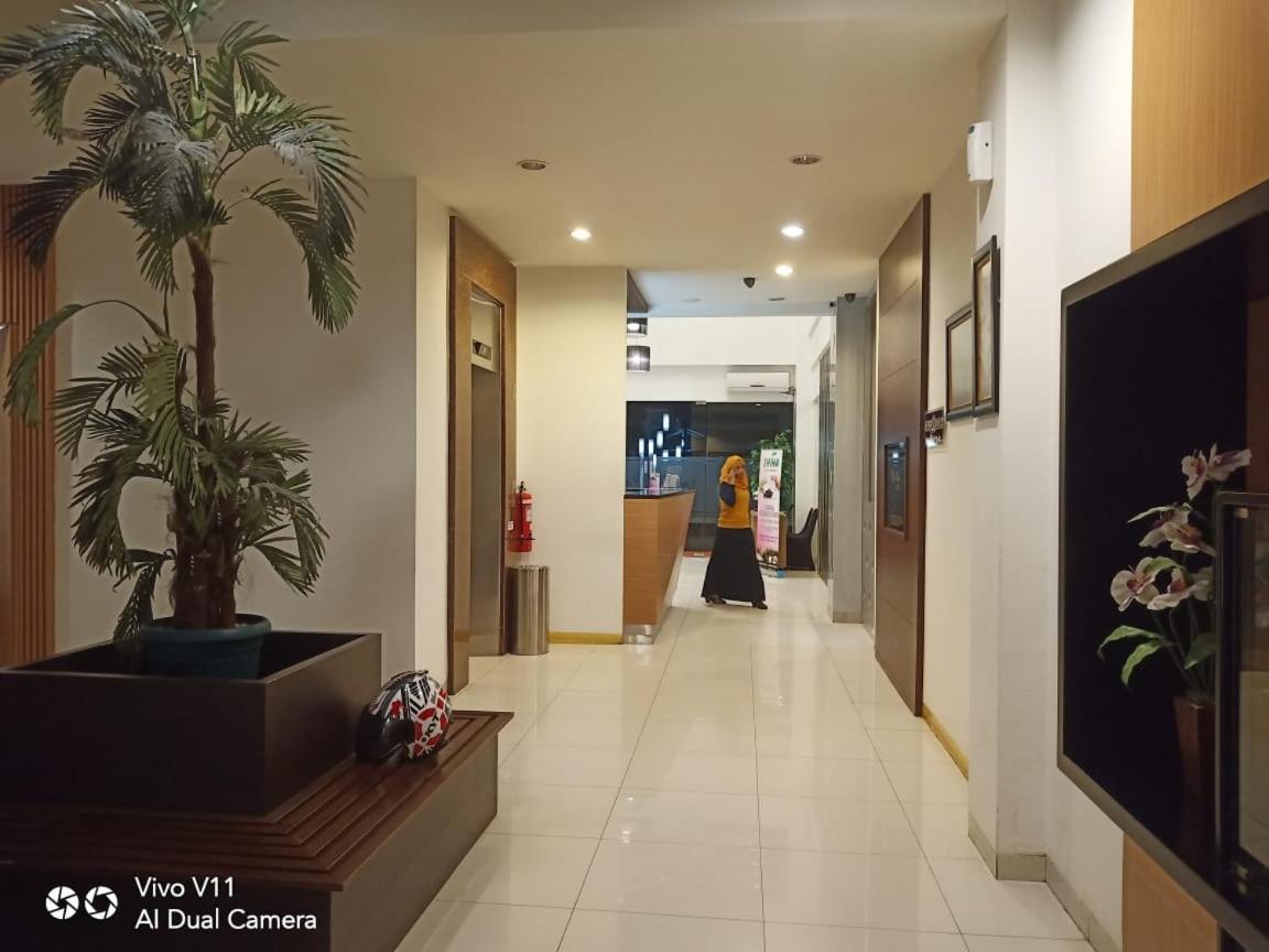 Ayla City Hotel Sorong Buitenkant foto