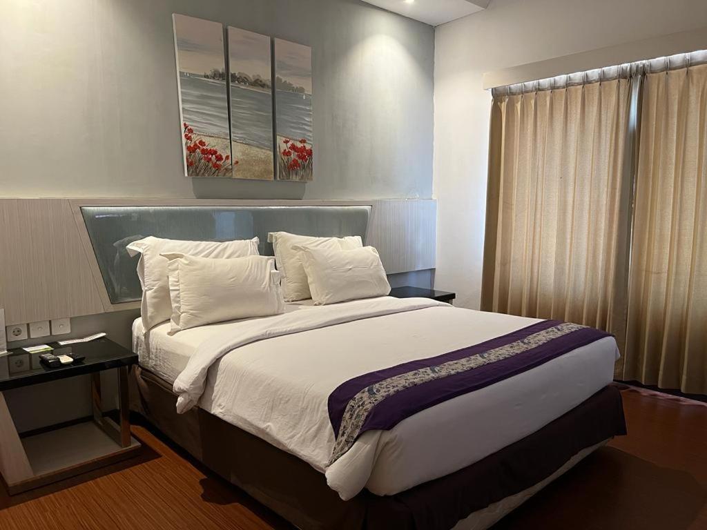 Ayla City Hotel Sorong Buitenkant foto