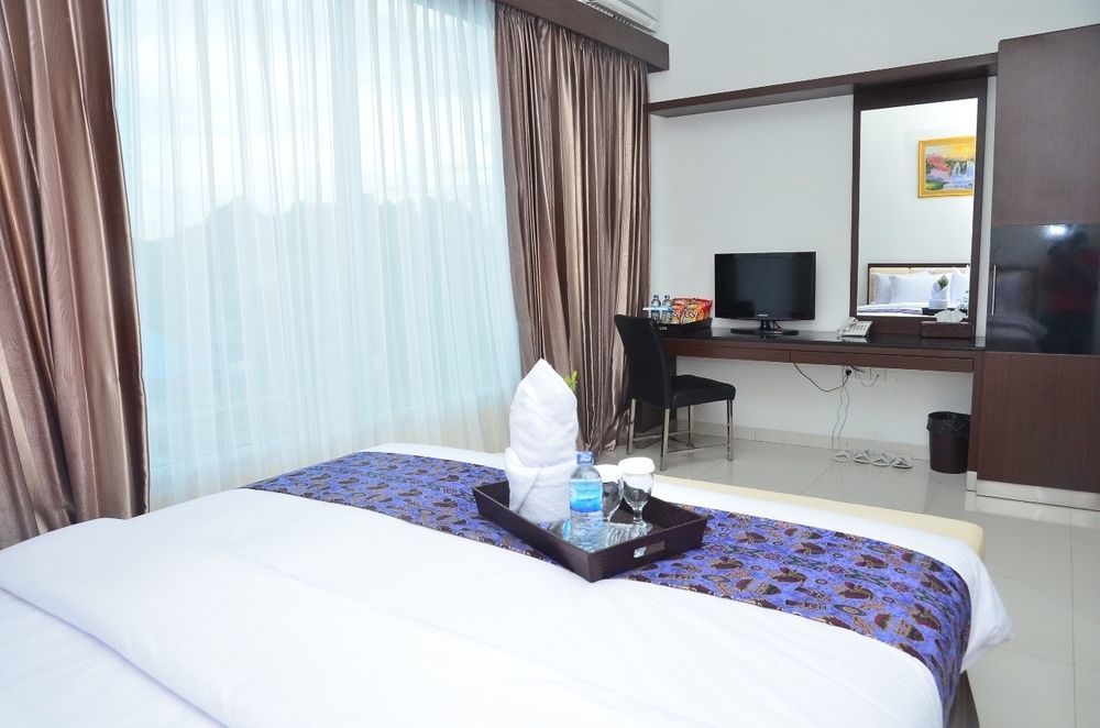 Ayla City Hotel Sorong Buitenkant foto